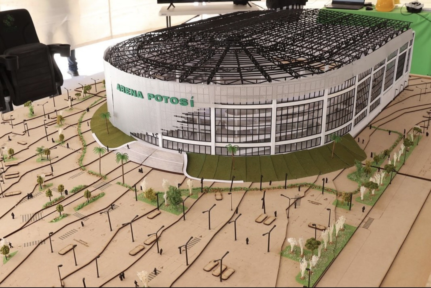 Arena Potosí con un avance del 70%: SEDUVOP