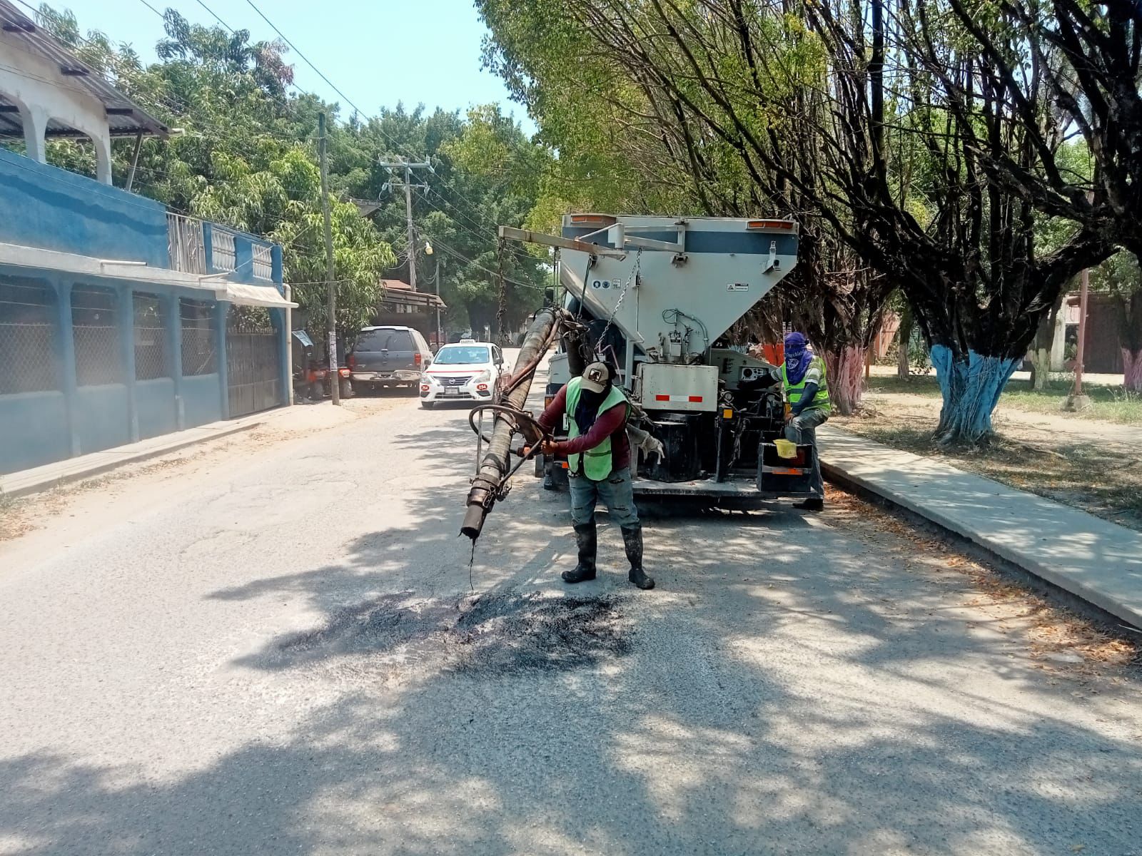 Gobierno Estatal rehabilita caminos turísticos en Tamasopo