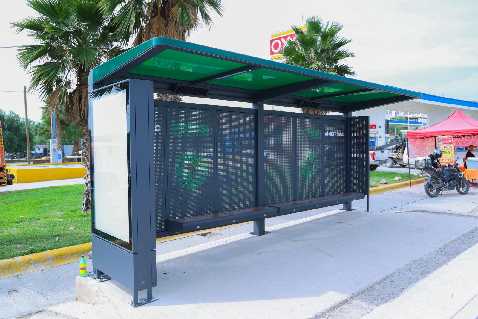 Avanza instalación de paradores de MetroRed en Circuito Potosí
