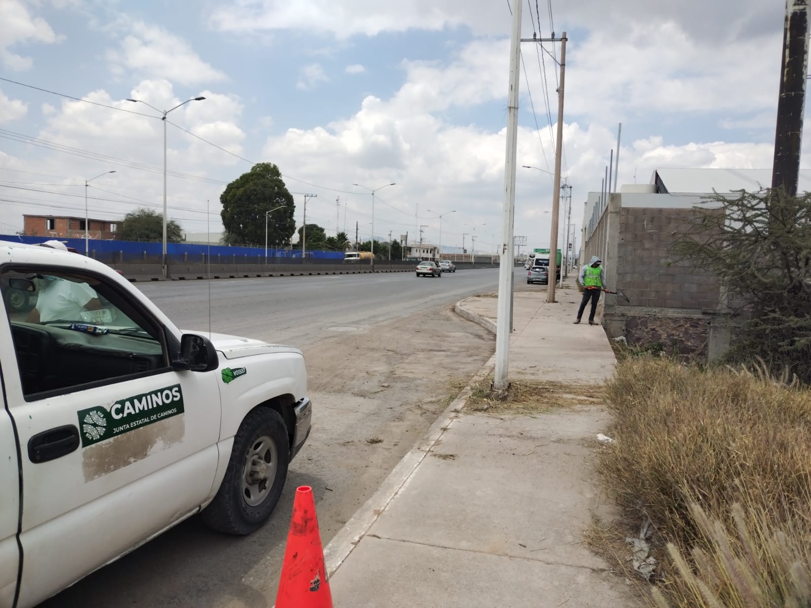 Atendidos más de mil 500 kilómetros de caminos en SLP
