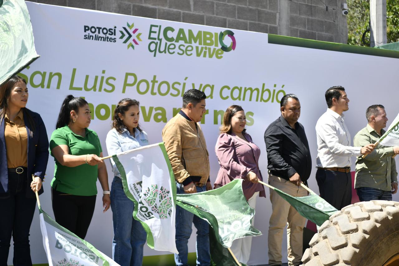 Arranca pavimentación total de calles en colonia Los Limones