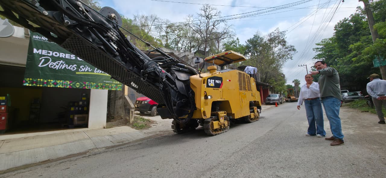 Inician nuevo camino Comoca-Axtla