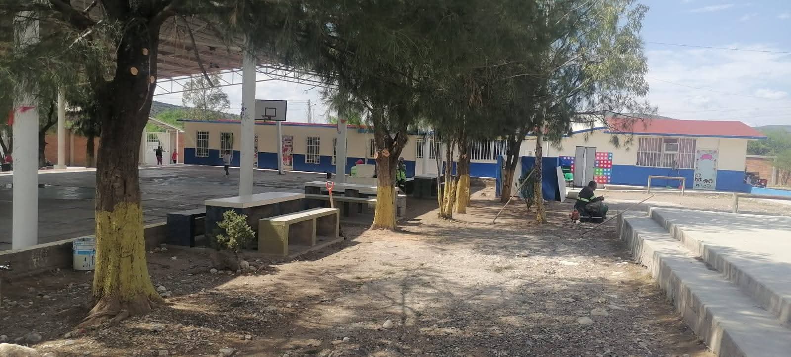 Realiza Villa de Pozos limpieza en escuela de El Panalillo