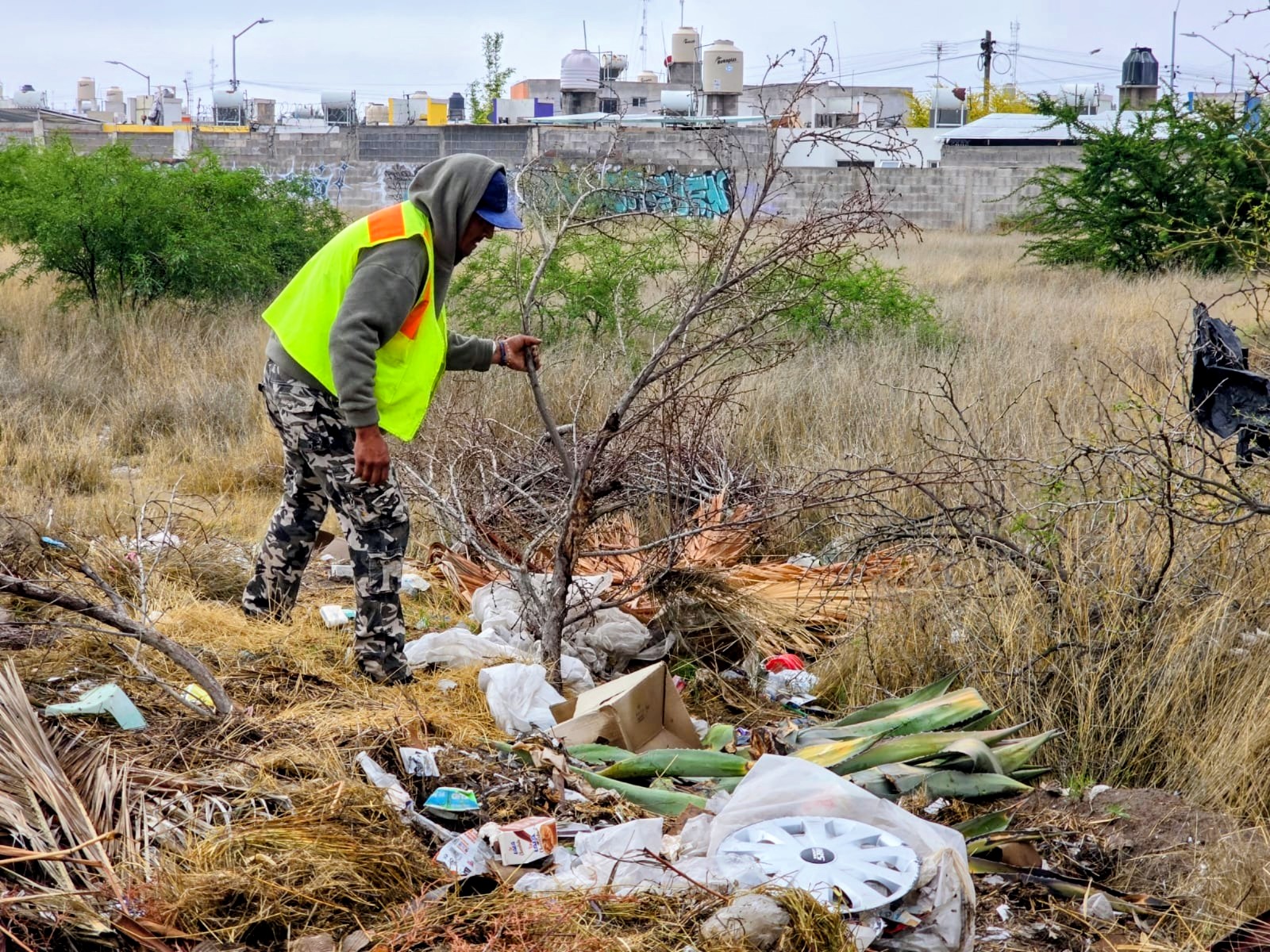 Refuerzan limpieza en espacios públicos de Villa de Pozos
