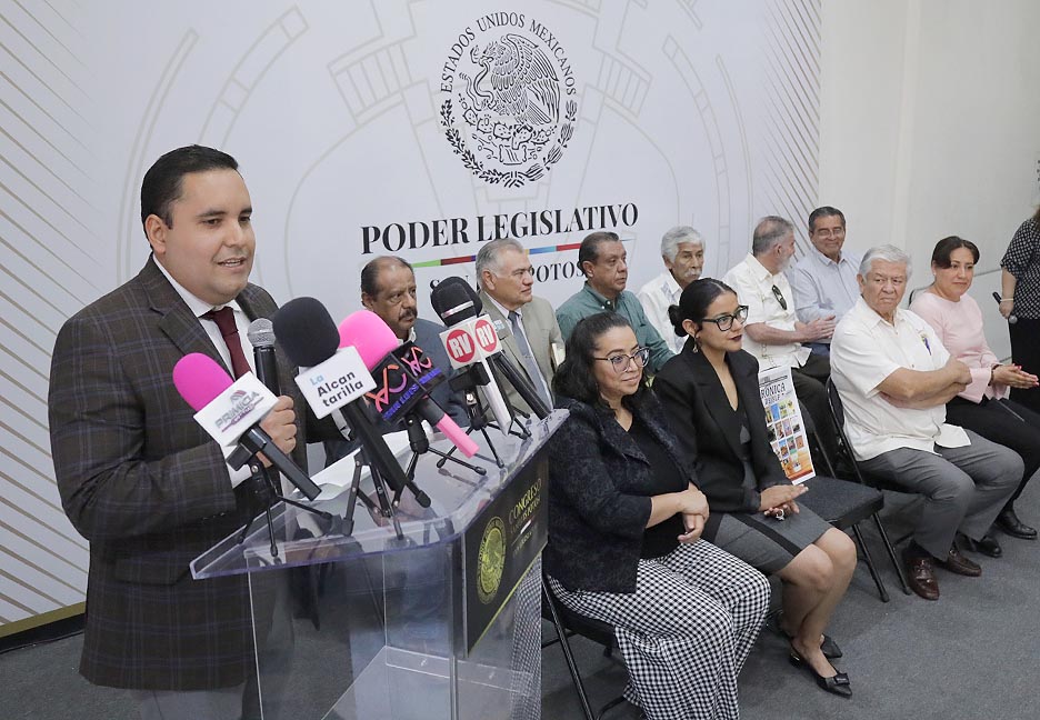Proponen establecer el 14 de octubre como el “Día del Cronista Potosino”