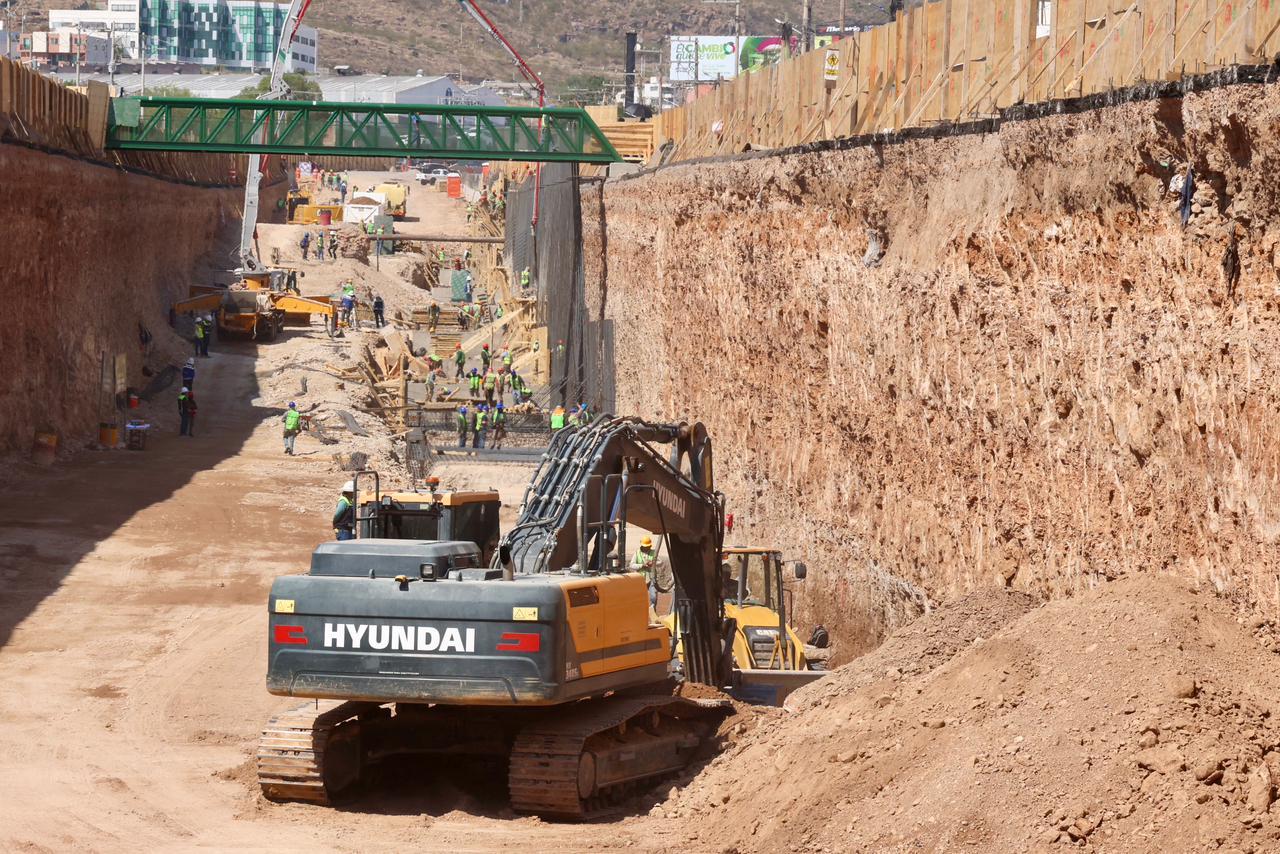 Supervisan avance del mega desnivel Arena Potosí
