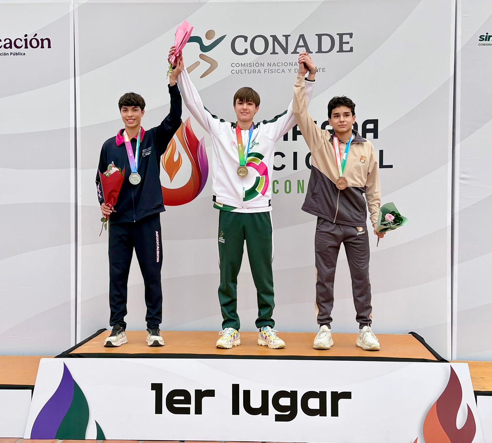 SLP impulsa brillante cosecha en squash y racquetbol